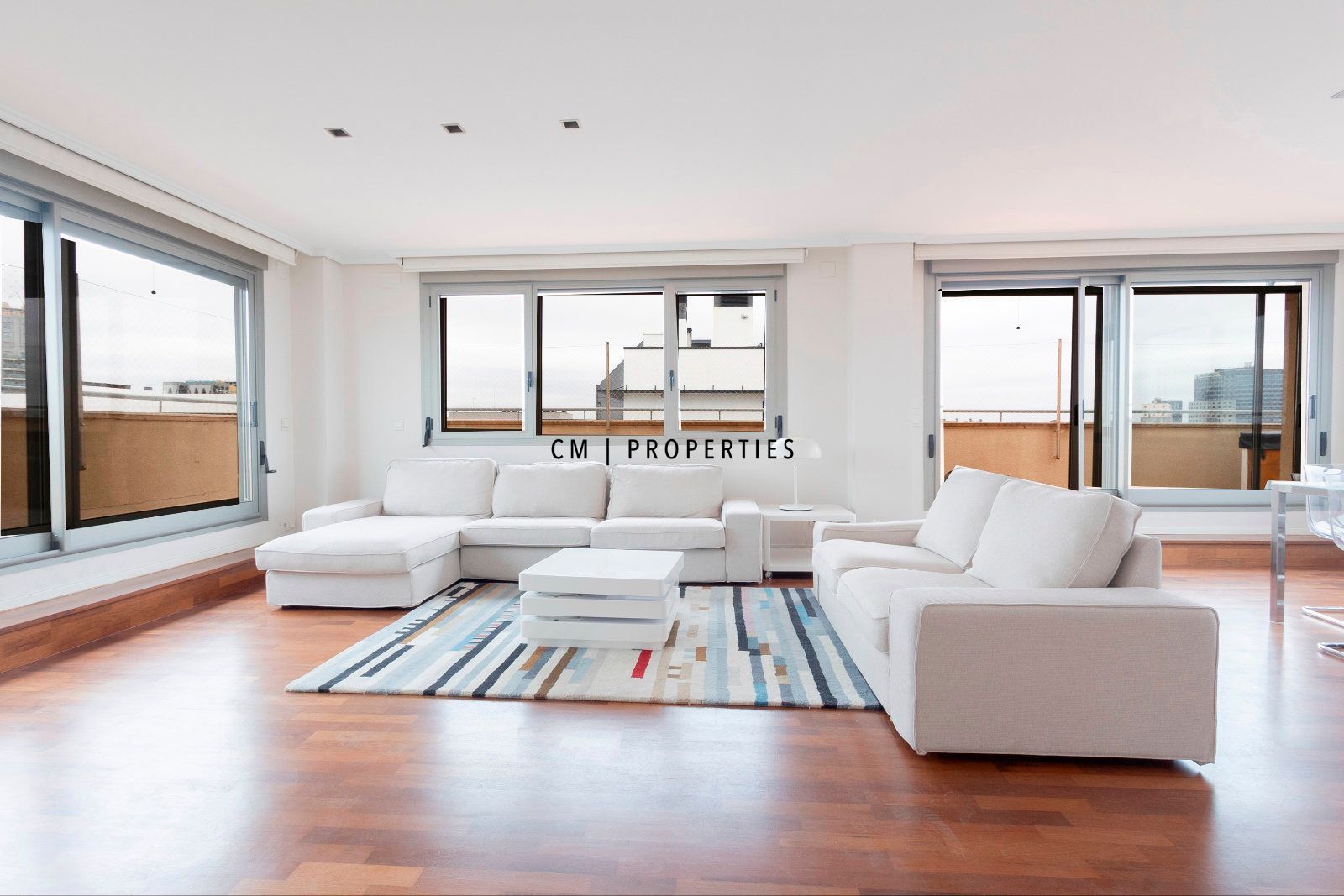 Sala d'estar de Dúplex en venda en  Valencia Capital amb Aire condicionat, Calefacció i Parquet
