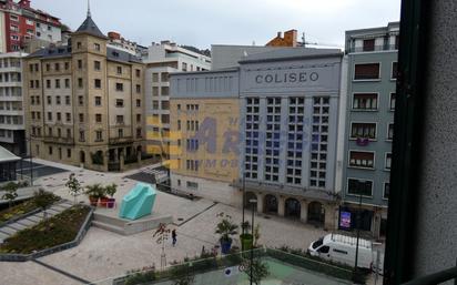 Vista exterior de Pis en venda en Eibar amb Traster