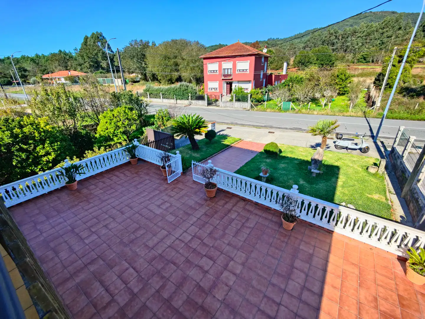 Terraza de Casa o chalet en venta en Rianxo con Calefacción, Jardín privado y Parquet
