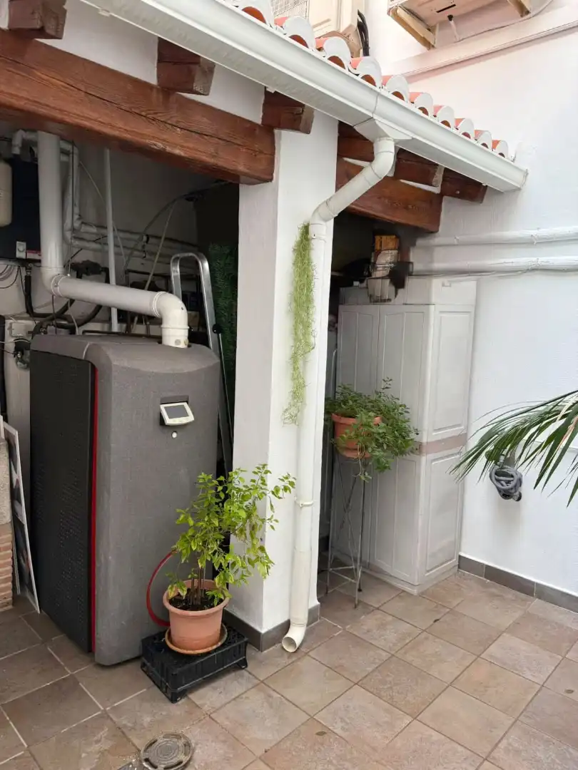 Ground floor for rent in Ador, Valencia