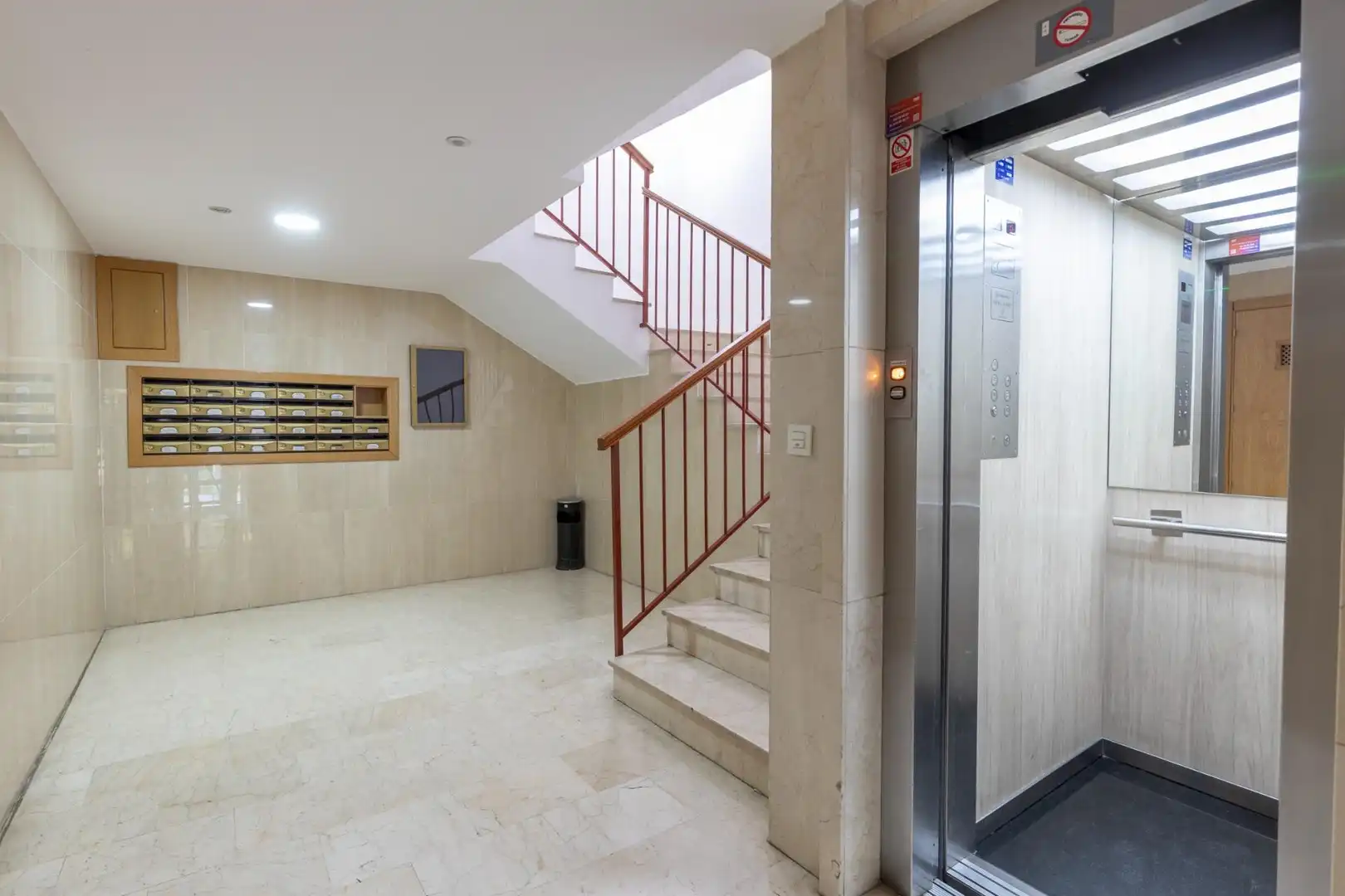 Pis en venda en Granada amb Aire condicionat, Balcó i Piscina comunitària