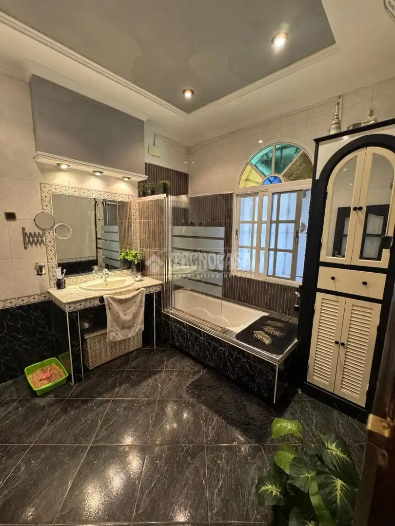 Baño de Finca rústica en venta en Utrera con Aire acondicionado, Calefacción y Amueblado