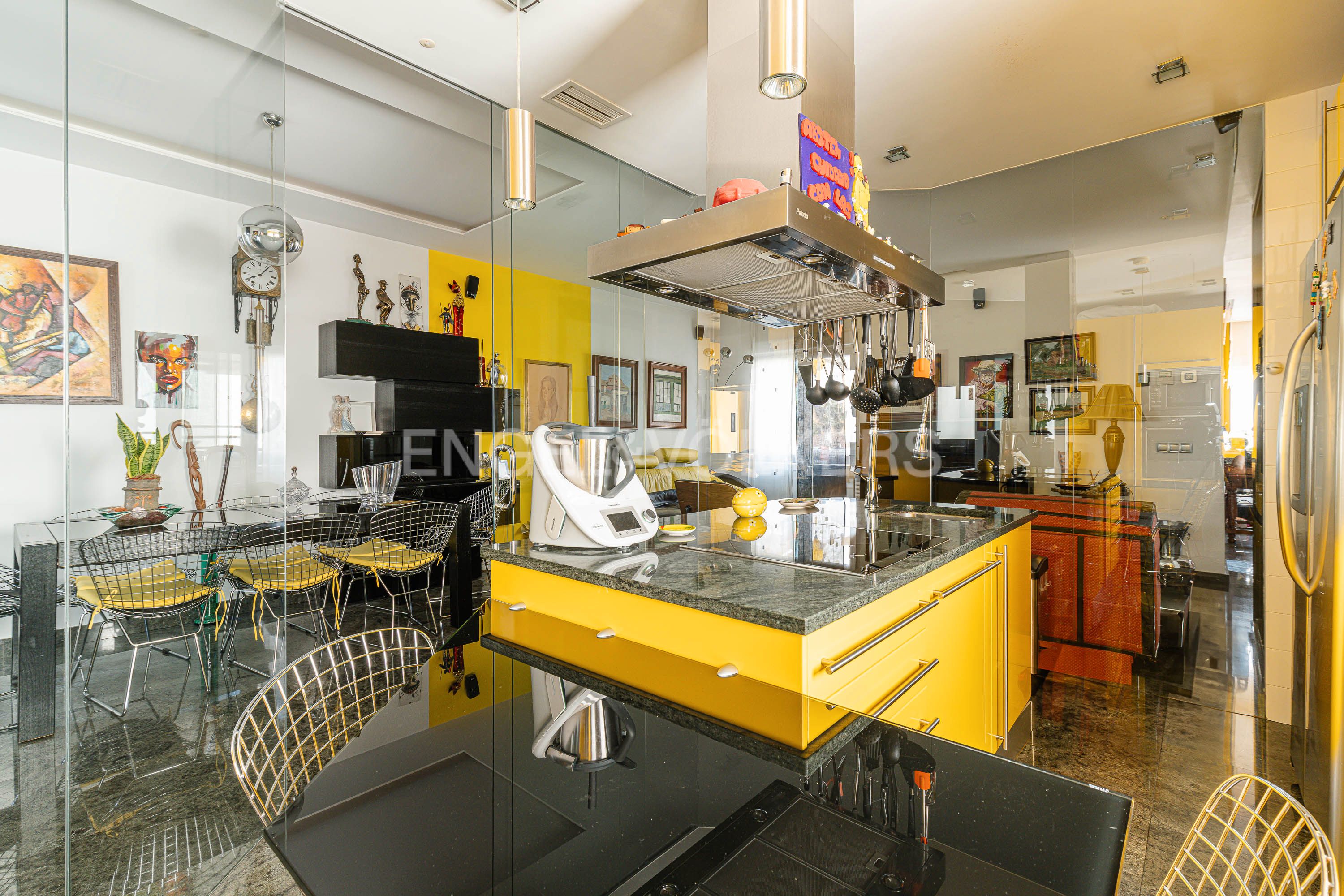 Kitchen of Attic for sale in  Madrid Capital  with Air Conditioner, Heating and Terrace