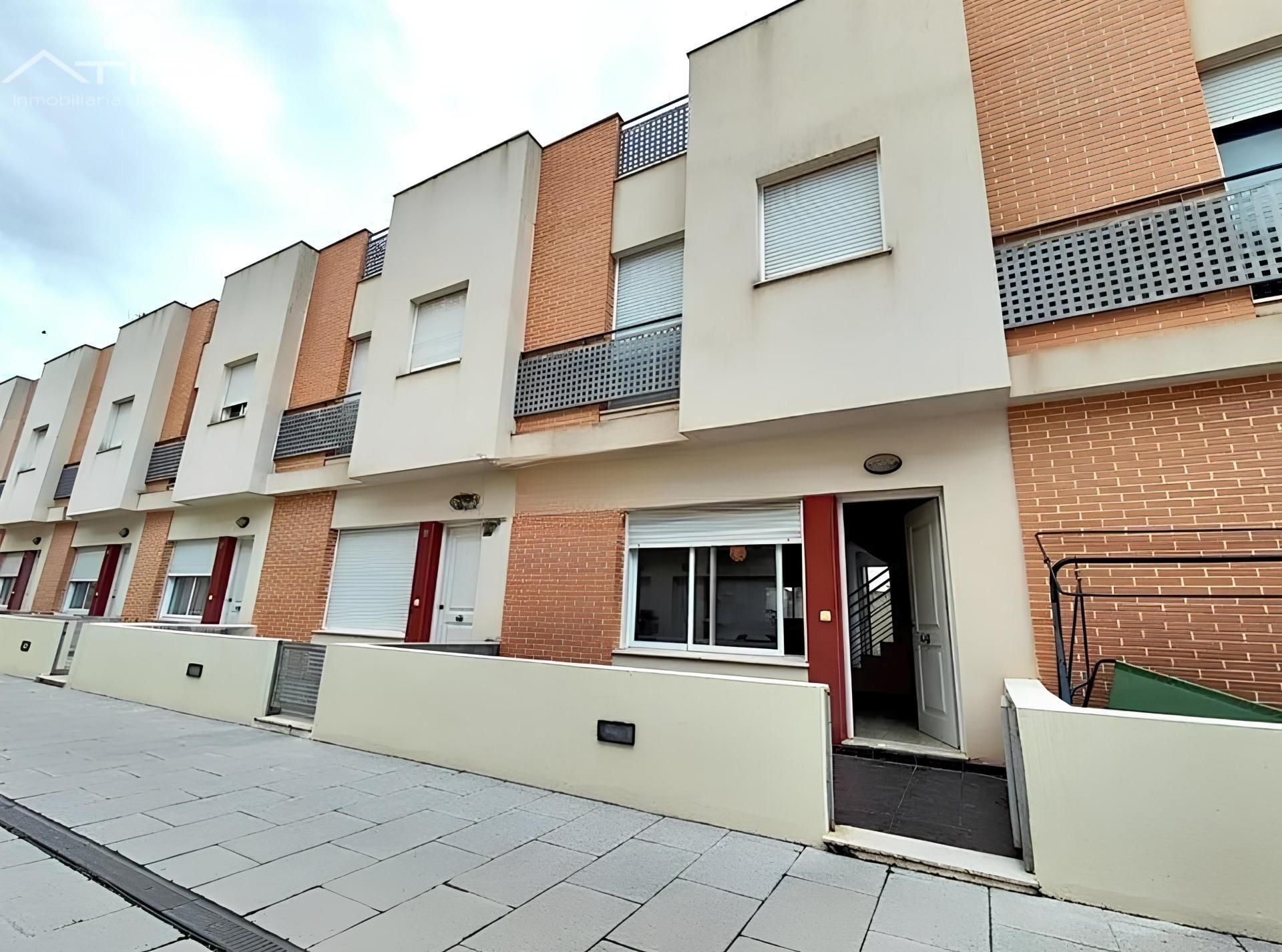 Vista exterior de Casa adosada en venta en Piles con Terraza