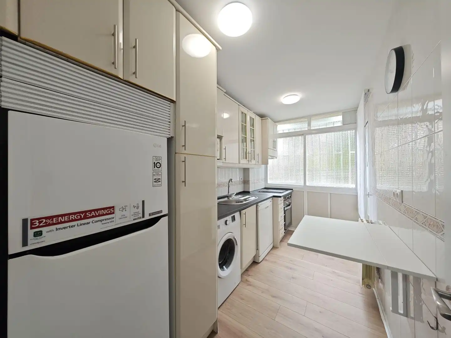 Cuina de Pis en venda en  Madrid Capital amb Aire condicionat, Calefacció i Jardí privat