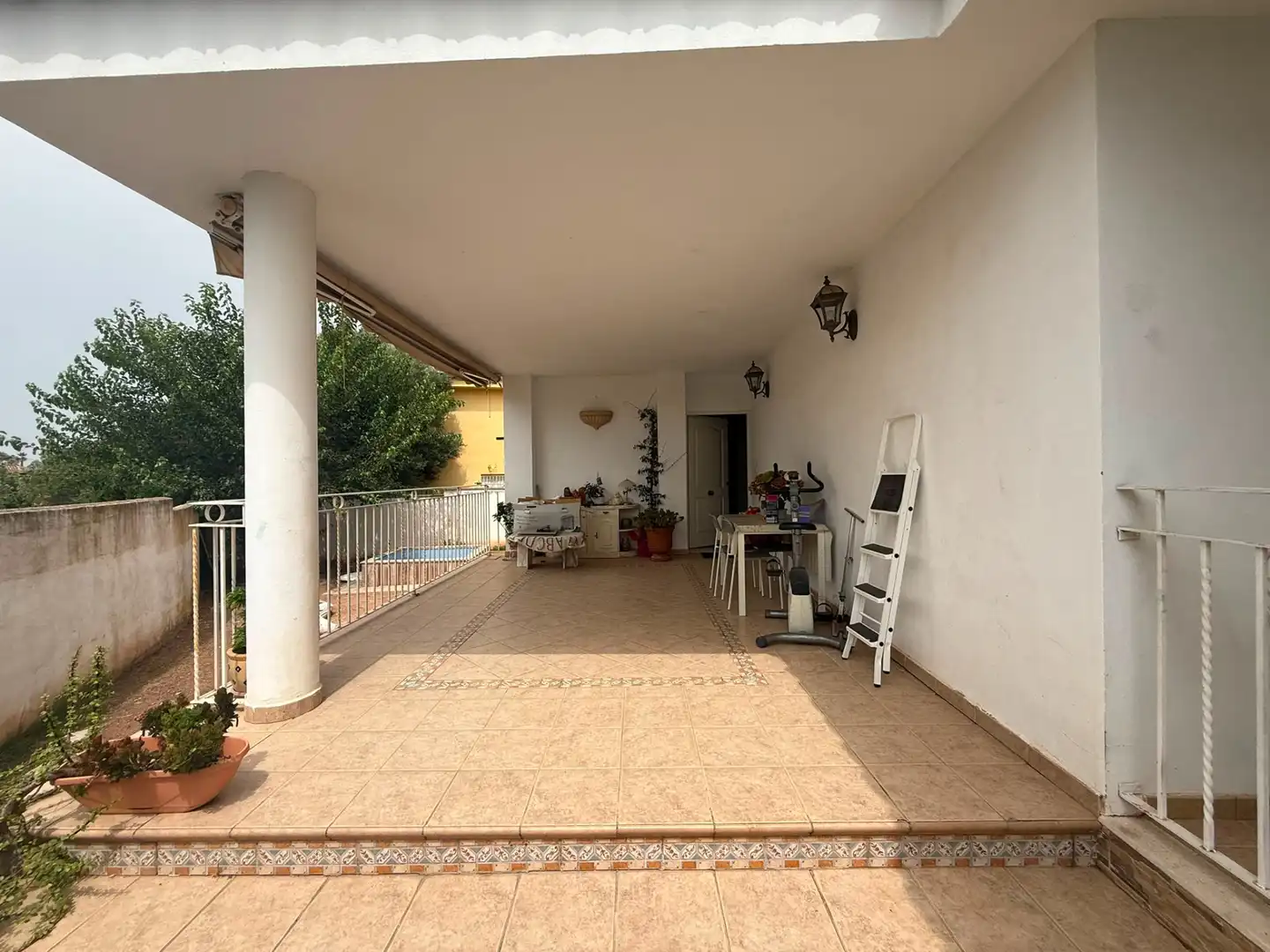 Terrassa de Casa o xalet en venda en La Pobla de Vallbona amb Aire condicionat, Calefacció i Jardí privat
