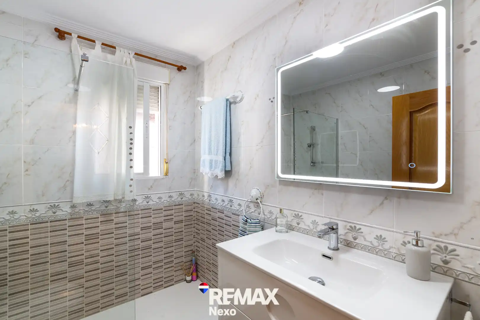 Baño de Casa o chalet en venta en Valdestillas con Aire acondicionado, Calefacción y Jardín privado
