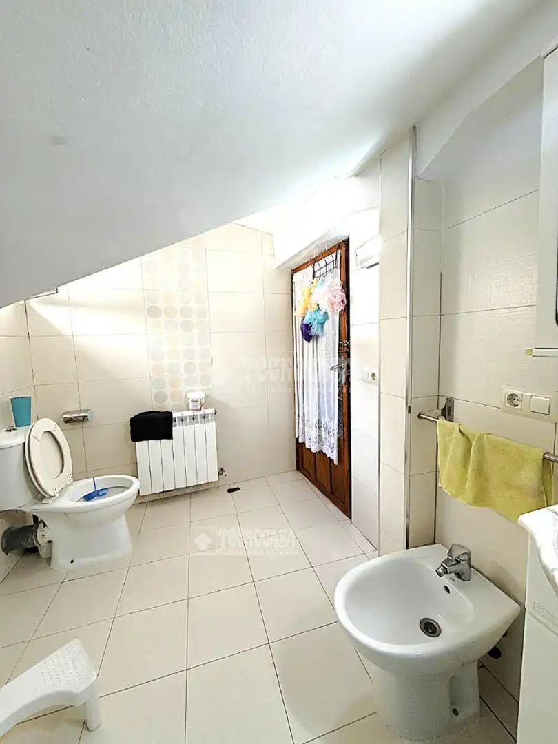 Bathroom of Flat for sale in Cuenca  with Heating