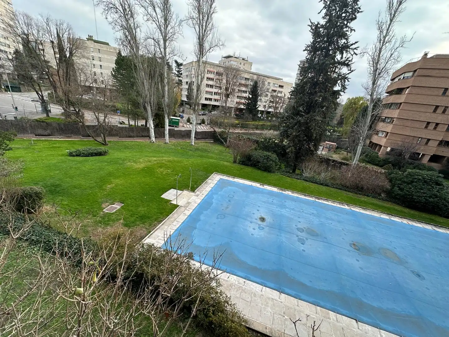 Swimming pool of Flat for sale in Madrid  with Parquet flooring, Terrace and Storage room