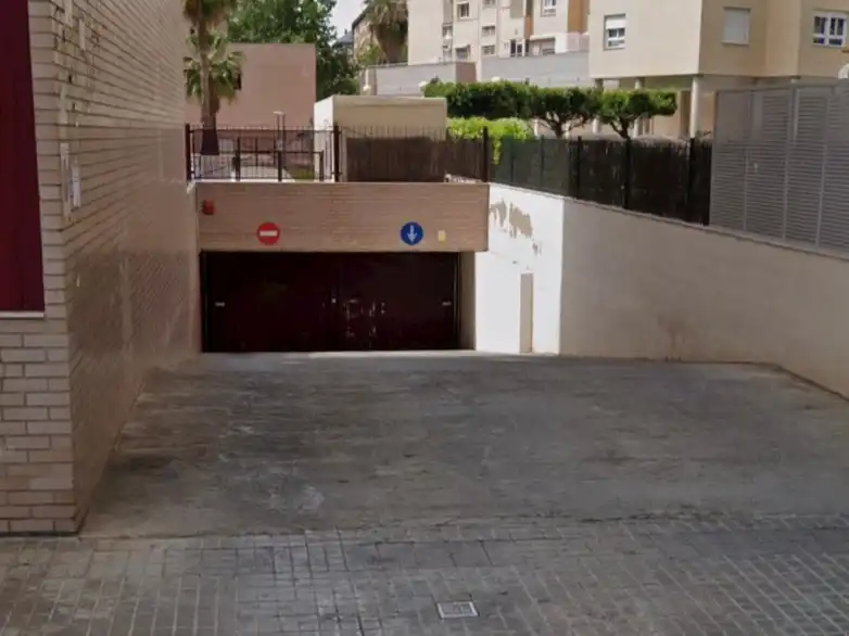 Garage for rent in Carrer de Vinaròs, 29, Sant Llorenç - Zona Alfahuir