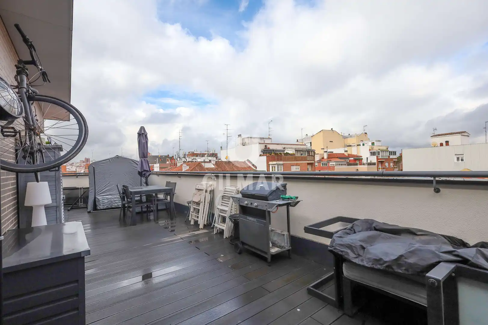 Terraza de Ático en venta en Madrid con Calefacción, Jardín privado y Trastero
