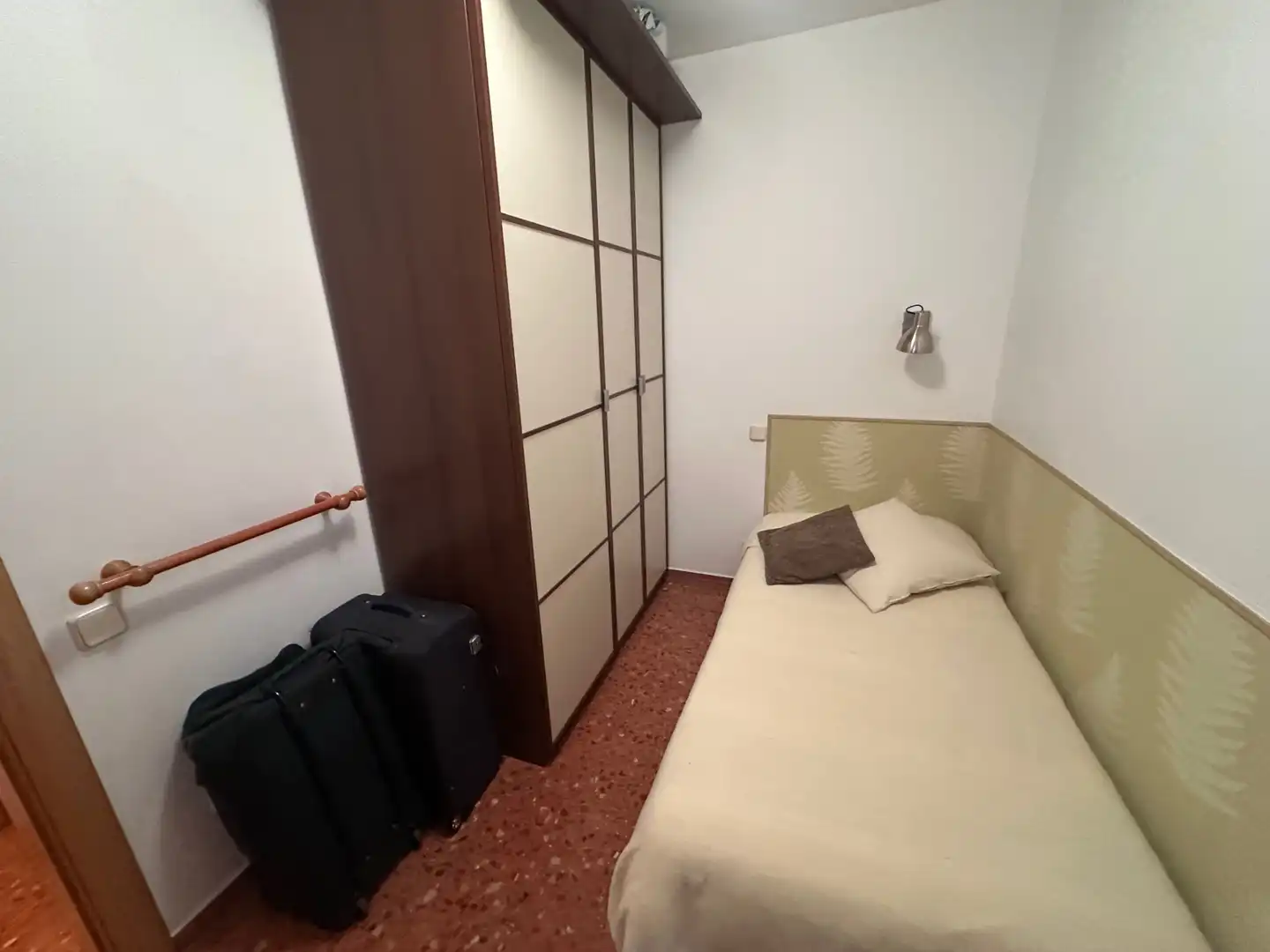 Habitación de Piso en venta en Santa Coloma de Gramenet con Calefacción, Amueblado y Horno