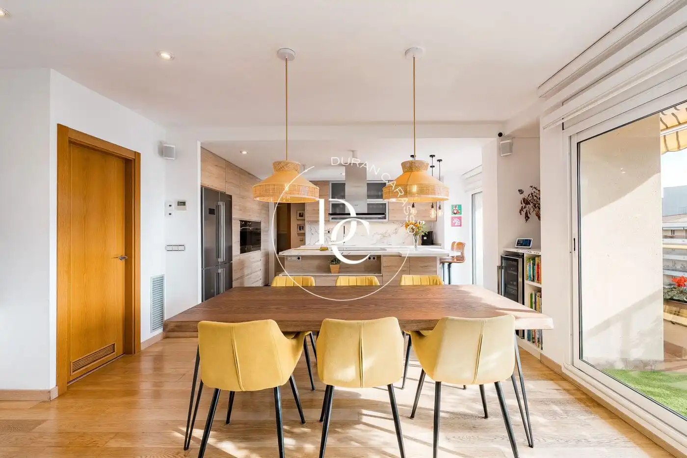 Comedor de Ático en venta en Vilanova i la Geltrú con Aire acondicionado, Calefacción y Trastero