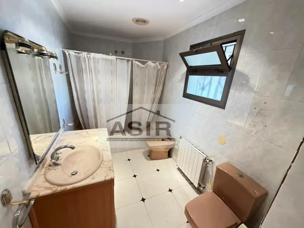 Casa amb piscina en venda a Calle Ravalet, imagen 26