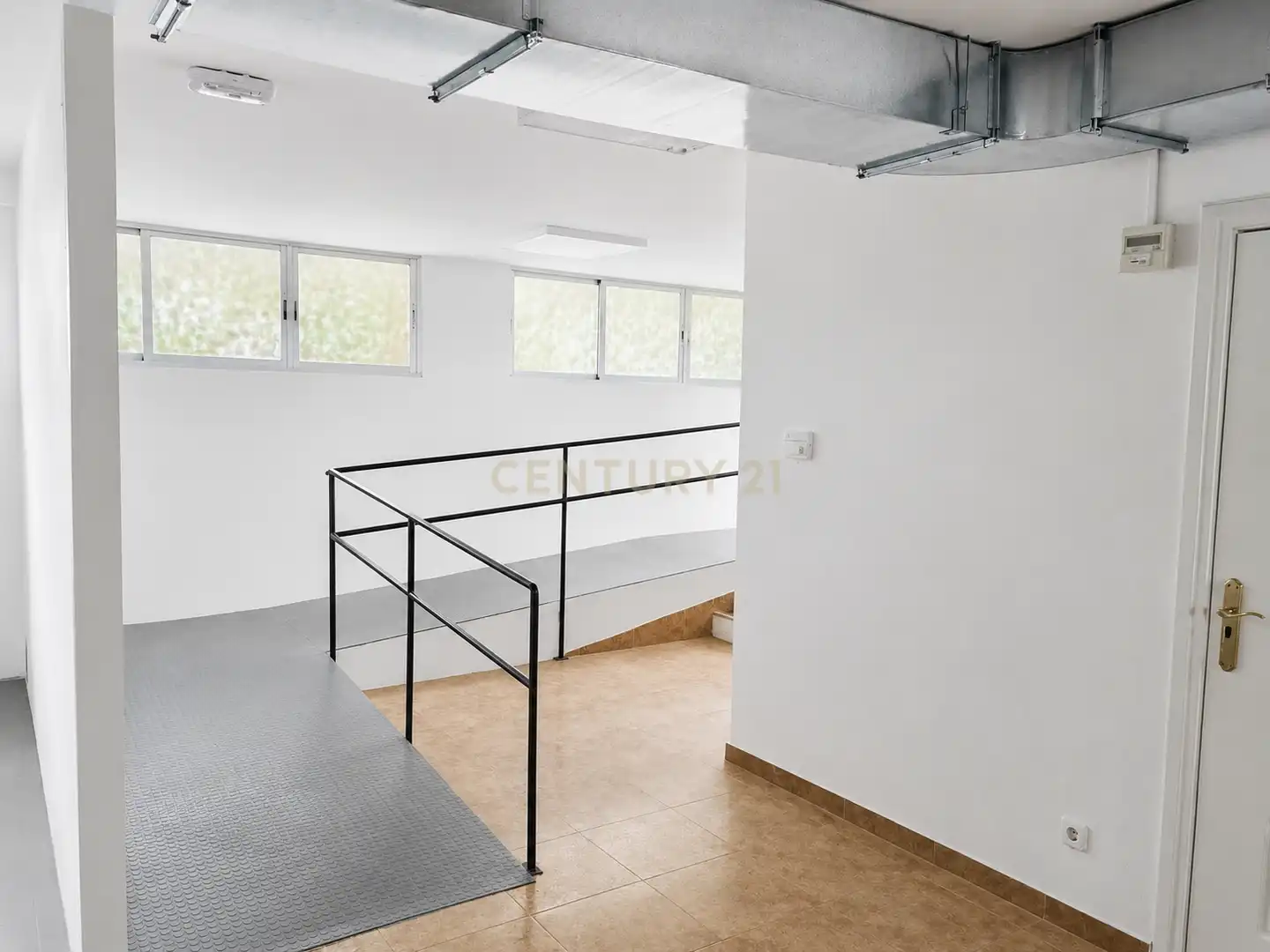 Business premises for sale in Calle de San Joaquín, 18, Majadahonda, Spain 18, imagen 2