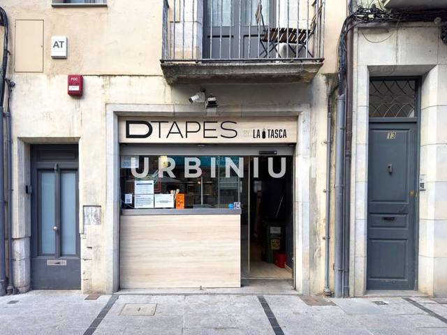 Local comercial en Alquiler en Rambla de la Llibertat en Centre - Barri Vell