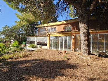 Maison avec balcon à vendre à Loreto
