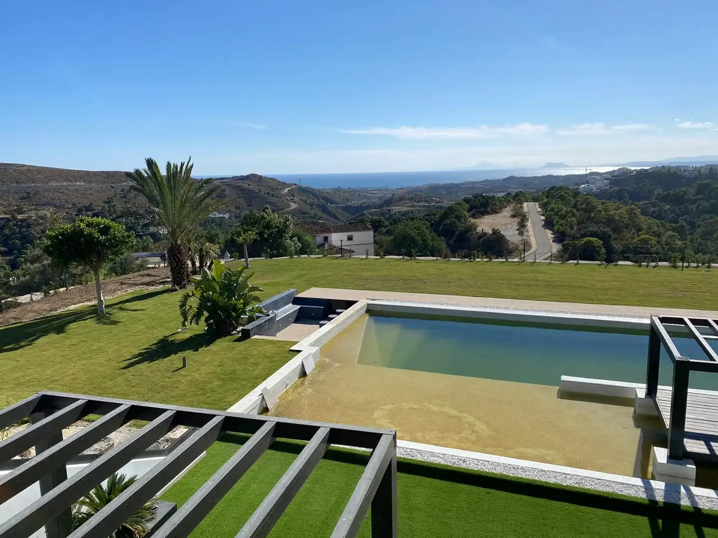 Swimming pool of Houses for rent in Benahavís  with Air Conditioner, Heating and Private garden