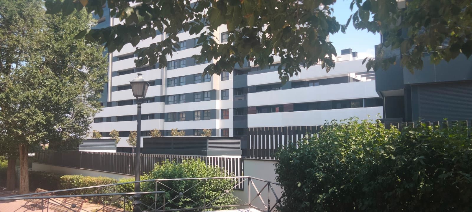 Exterior view of Premises for sale in  Madrid Capital