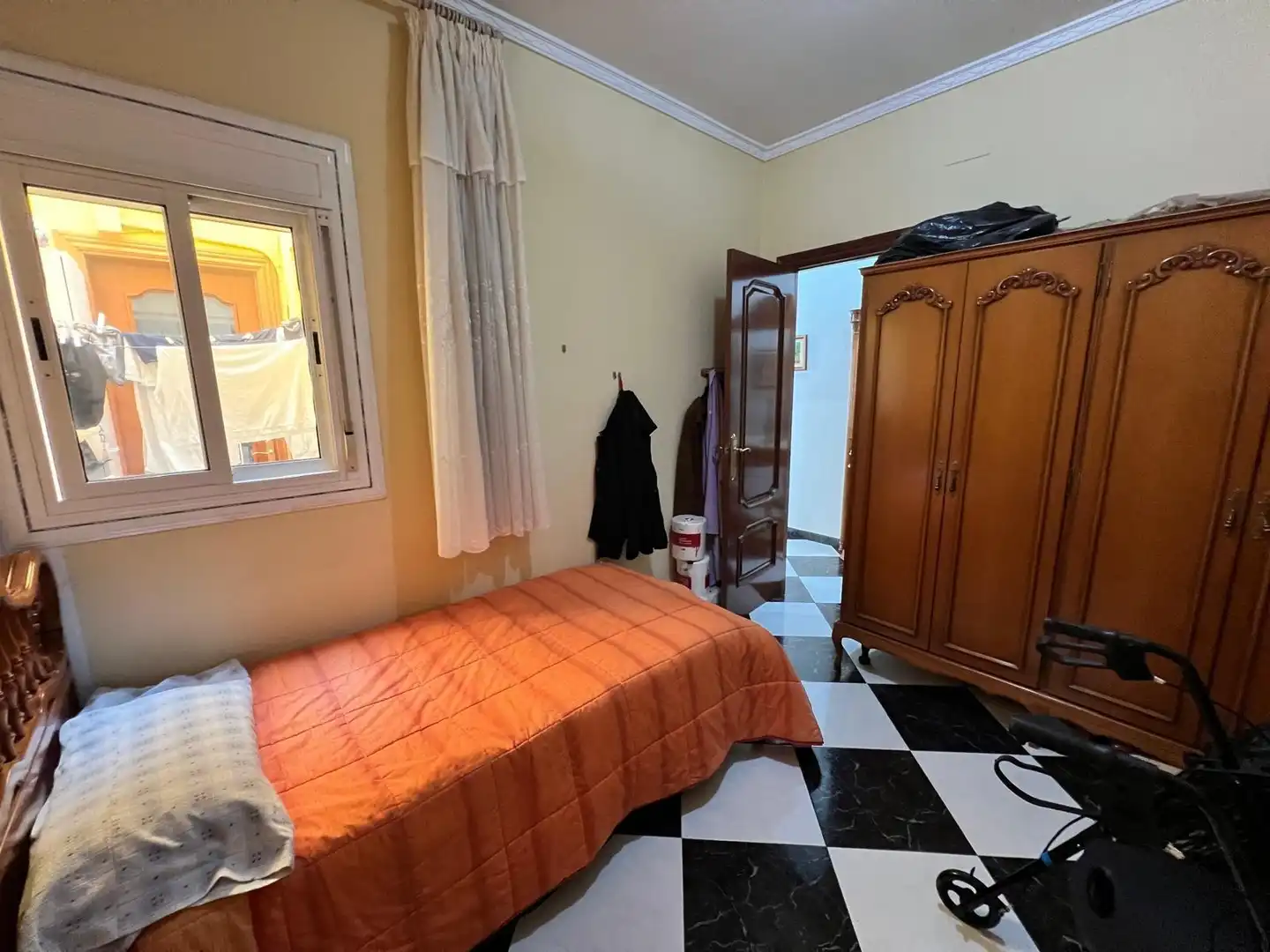 Dormitori de Casa o xalet en venda en Sabadell amb Aire condicionat, Calefacció i Jardí privat
