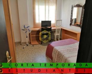 Bedroom of Flat to rent in  Granada Capital  with Air Conditioner and Balcony