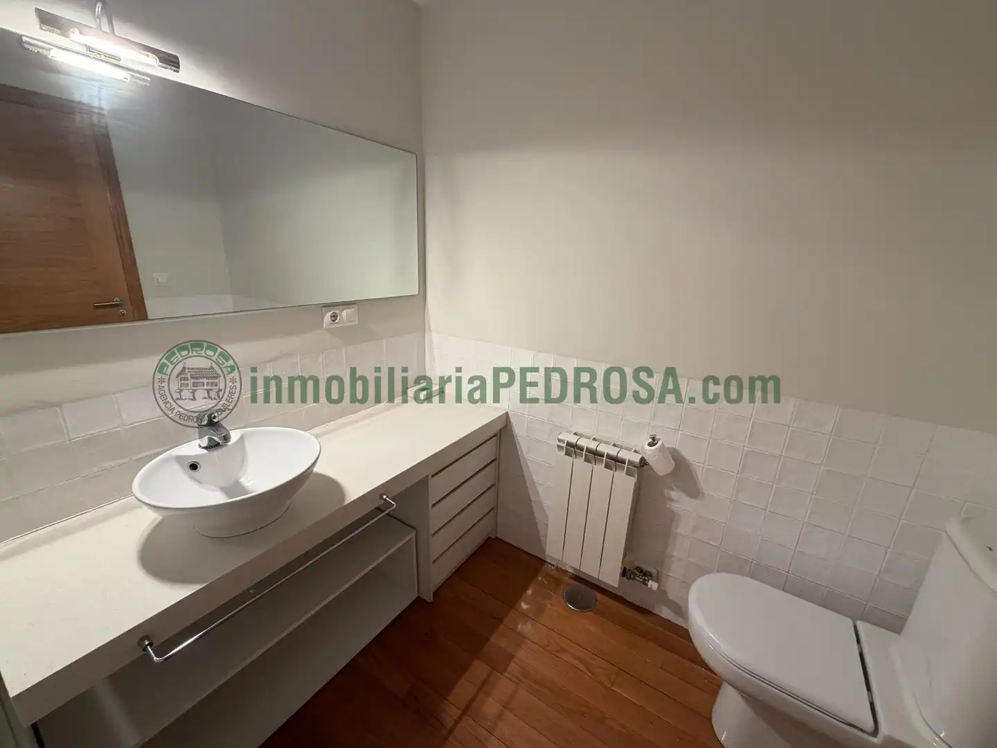 Baño de Apartamento de alquiler en A Parda