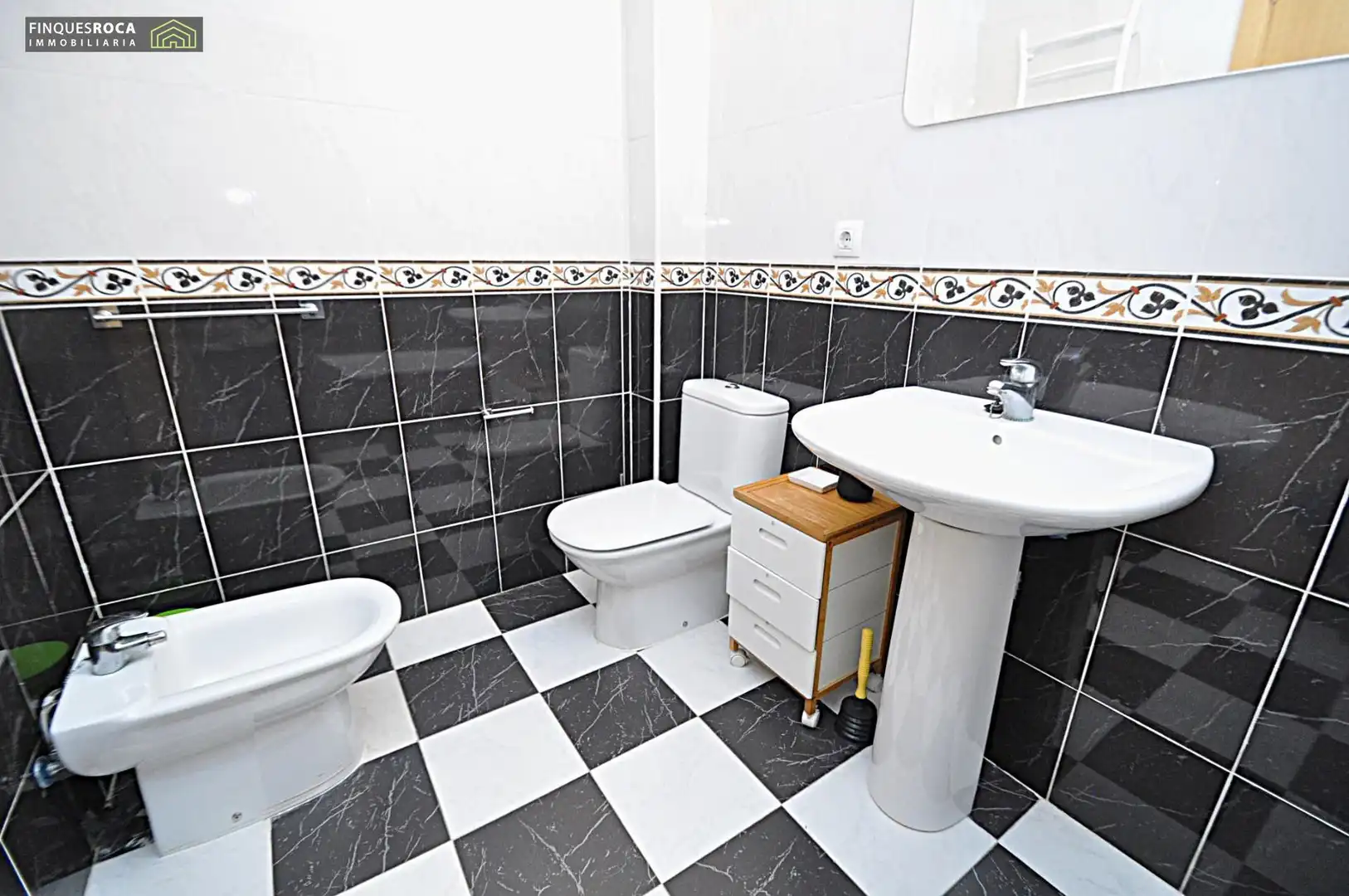 Baño de Apartamento en venta en La Ràpita con Amueblado