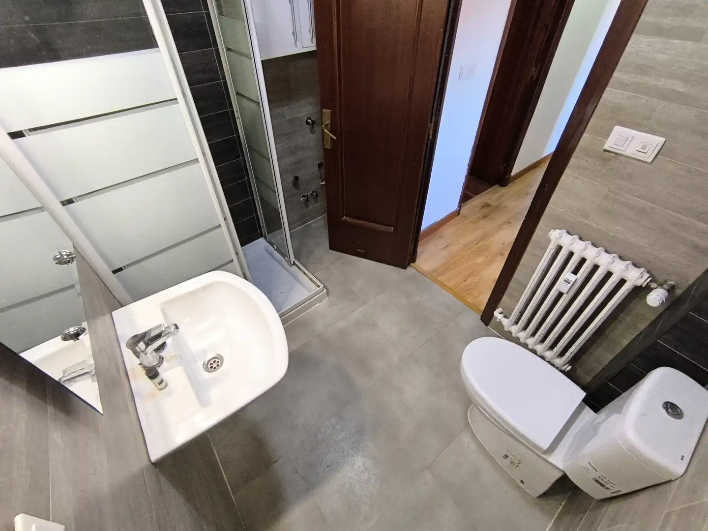 Baño de Piso en venta en Palencia con Calefacción y Terraza