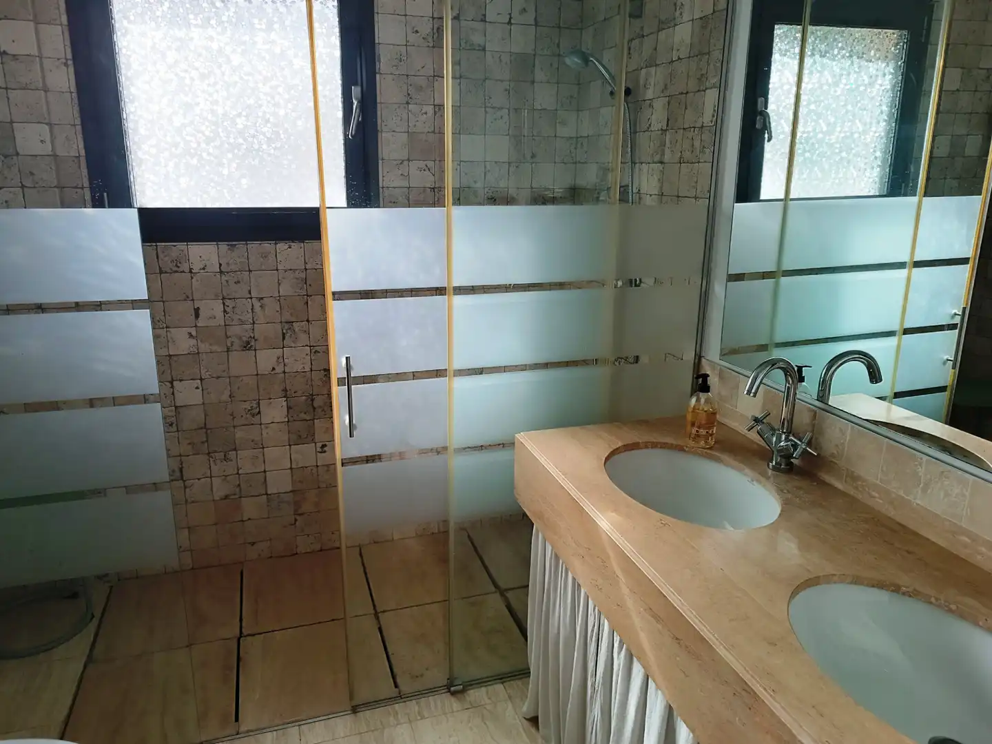 Baño de Casa adosada en venta en Puerto Real con Aire acondicionado, Jardín privado y Parquet