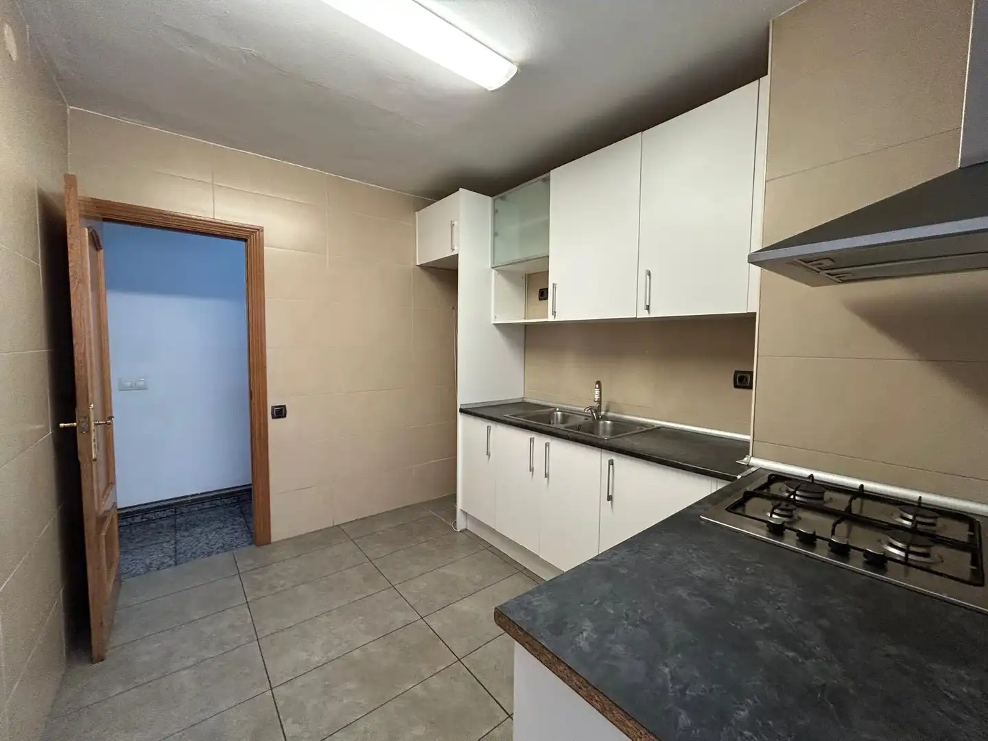 Cocina de Piso en venta en Santa Coloma de Gramenet con Aire acondicionado, Calefacción y Internet