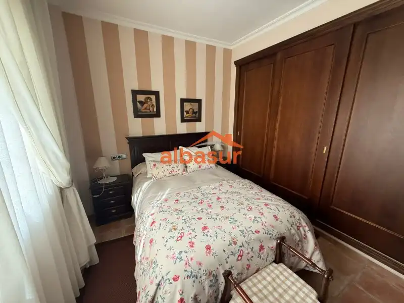 Chalet con piscina en venta en Calle Alcornoque, imagen 16