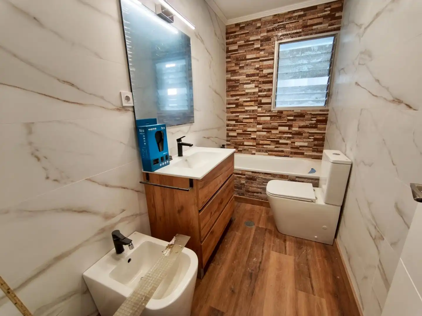 Bathroom of Flat for sale in Alicante / Alacant  with Terrace and Balcony
