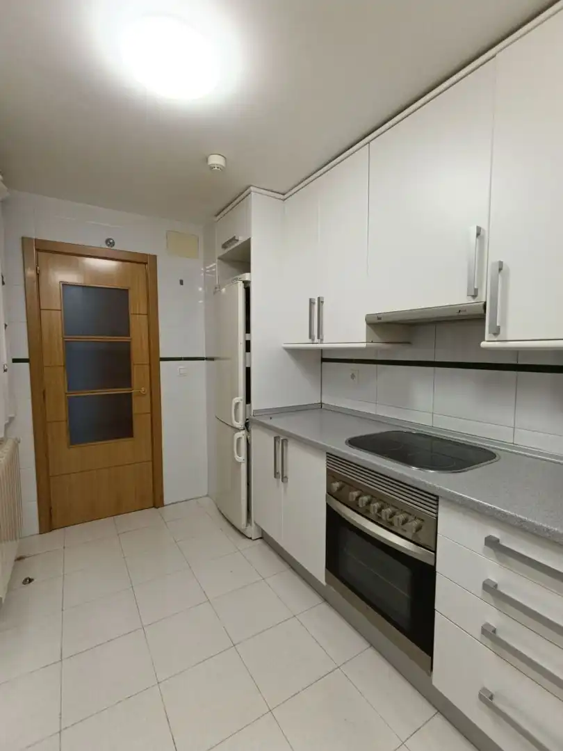 Küche von Wohnung zum Verkauf in Ciudad Real mit Klimaanlage, Heizung und Abstellraum