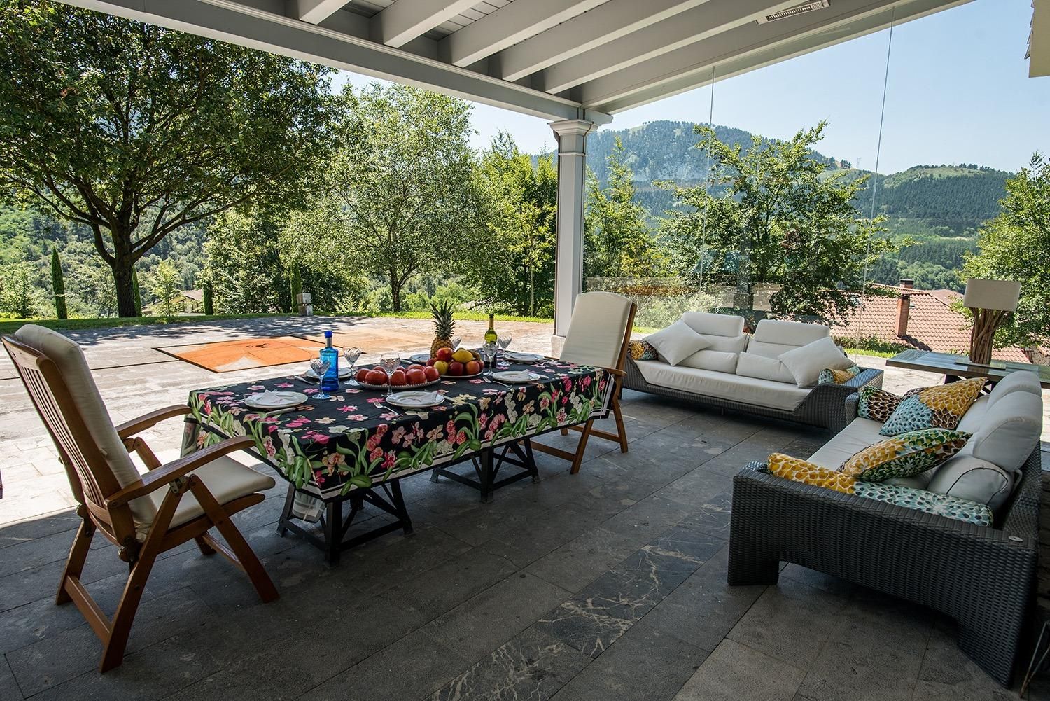 House or chalet for sale in Zaratamo