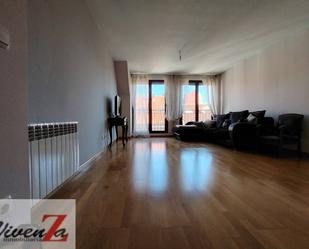 Living room of Flat for sale in Zamora Capital   with Heating, Storage room and Balcony