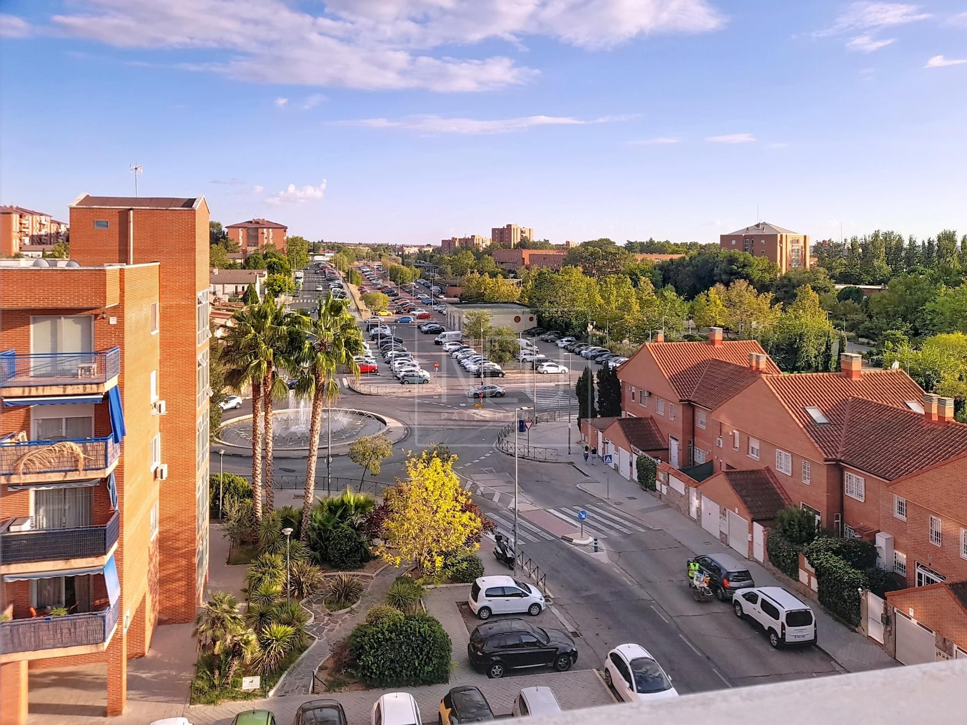 Vista exterior de Dúplex en venda en Rivas-Vaciamadrid amb Calefacció, Terrassa i Traster