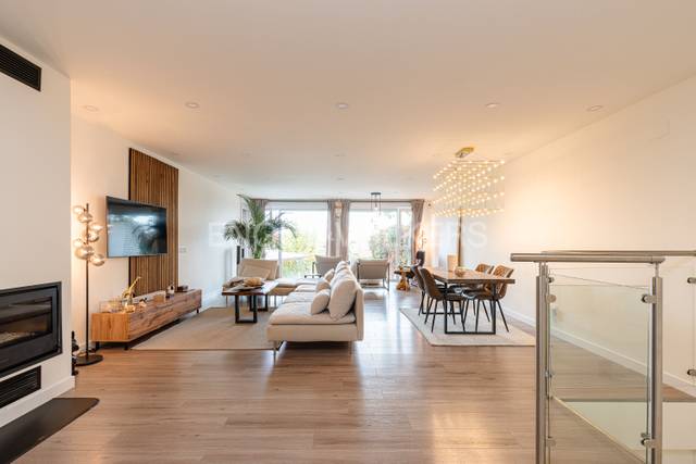 Casa adosada en Venta en Avenida Europa