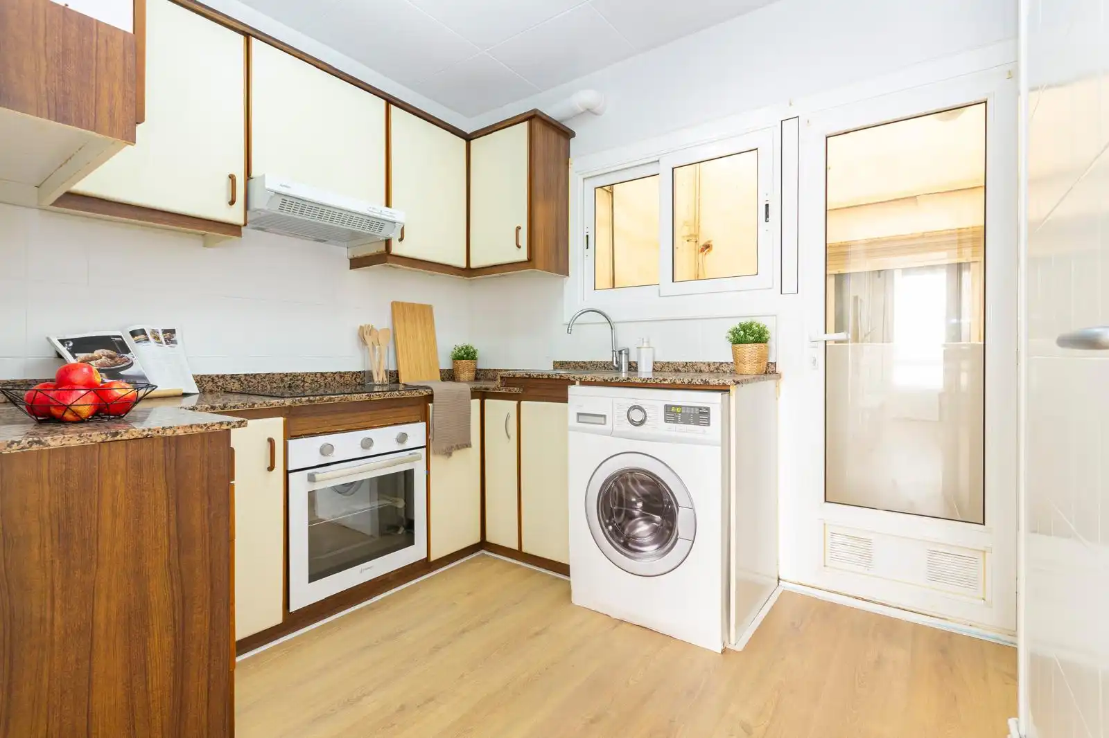Küche von Wohnung zum Verkauf in Terrassa mit Heizung, Parkett und Ofen
