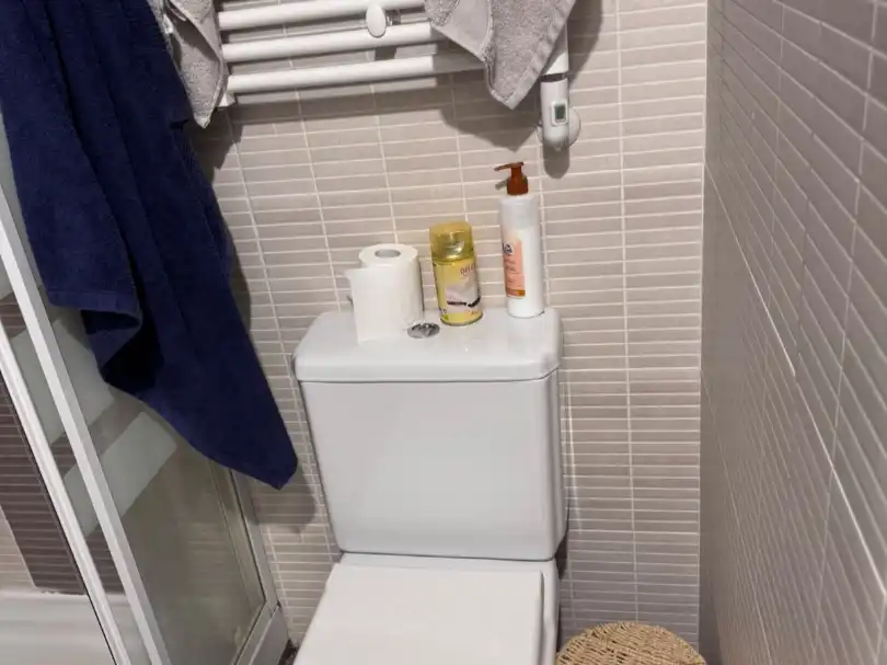 Baño de Apartamento en venta en  Madrid Capital con Aire acondicionado