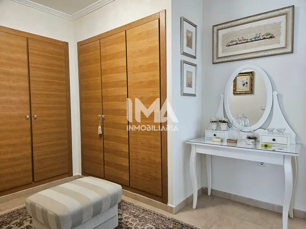 Dormitori de Casa o xalet en venda en Bétera amb Aire condicionat, Calefacció i Jardí privat