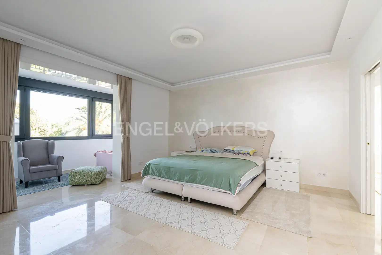 Habitación de Casa o chalet en venta en Boadilla del Monte con Aire acondicionado, Calefacción y Jardín privado