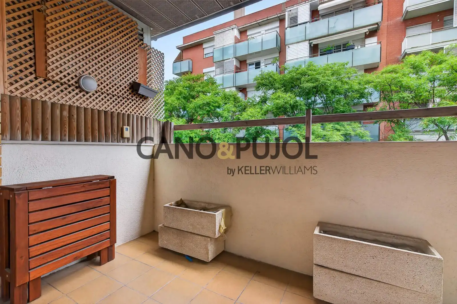 Terrassa de Pis en venda en Sant Just Desvern amb Aire condicionat, Calefacció i Terrassa