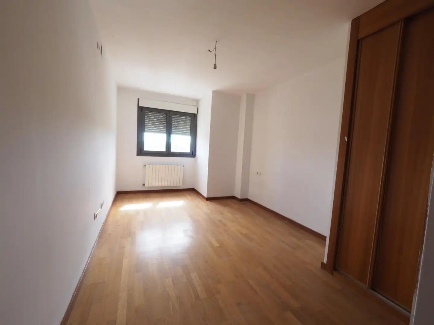 Habitación de Dúplex en venta en Vilafranca del Penedès con Calefacción, Parquet y Terraza