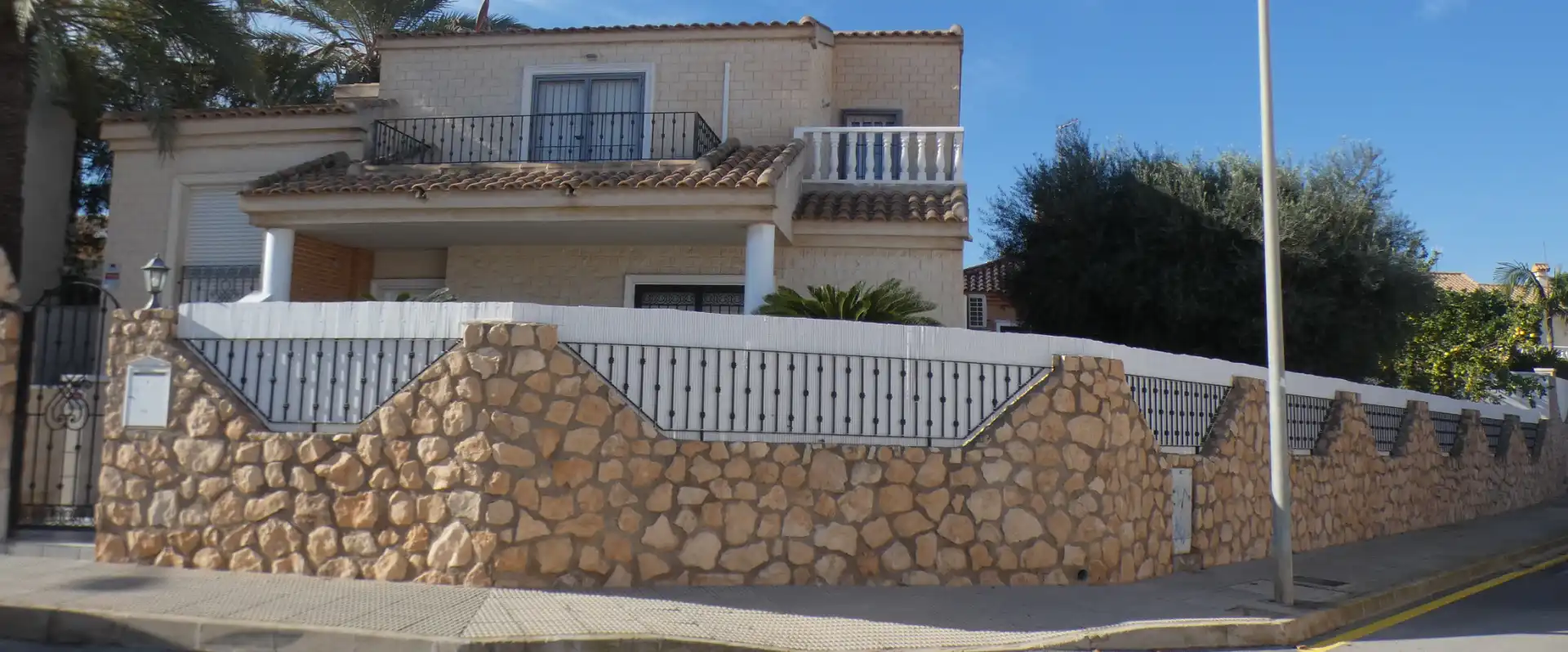 Xalet amb terrassa en venda a Santiago de la Ribera