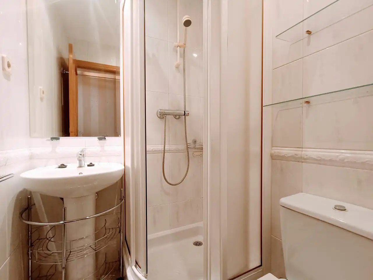 Baño de Piso de alquiler en Madrid con Aire acondicionado, Calefacción y Amueblado