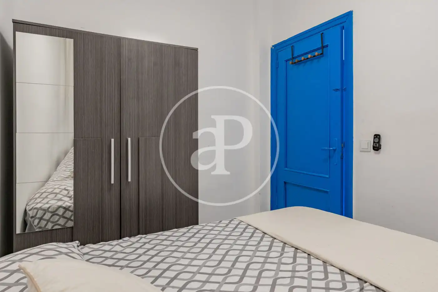 Habitación de Piso en venta en Madrid con Calefacción y Amueblado