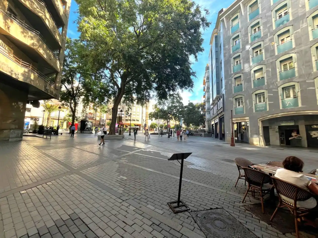 Vista exterior de Local en venta en Huelva
