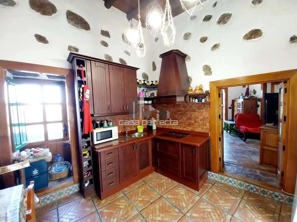 Cocina de Finca rústica en venta en Tías con Terraza, Amueblado y Microondas