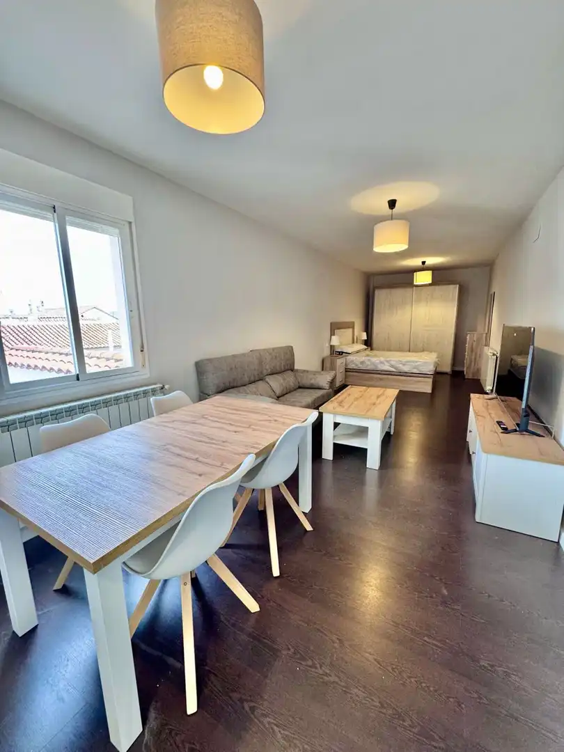 Sala de estar de Estudio en venta en Valdepeñas con Calefacción y Balcón