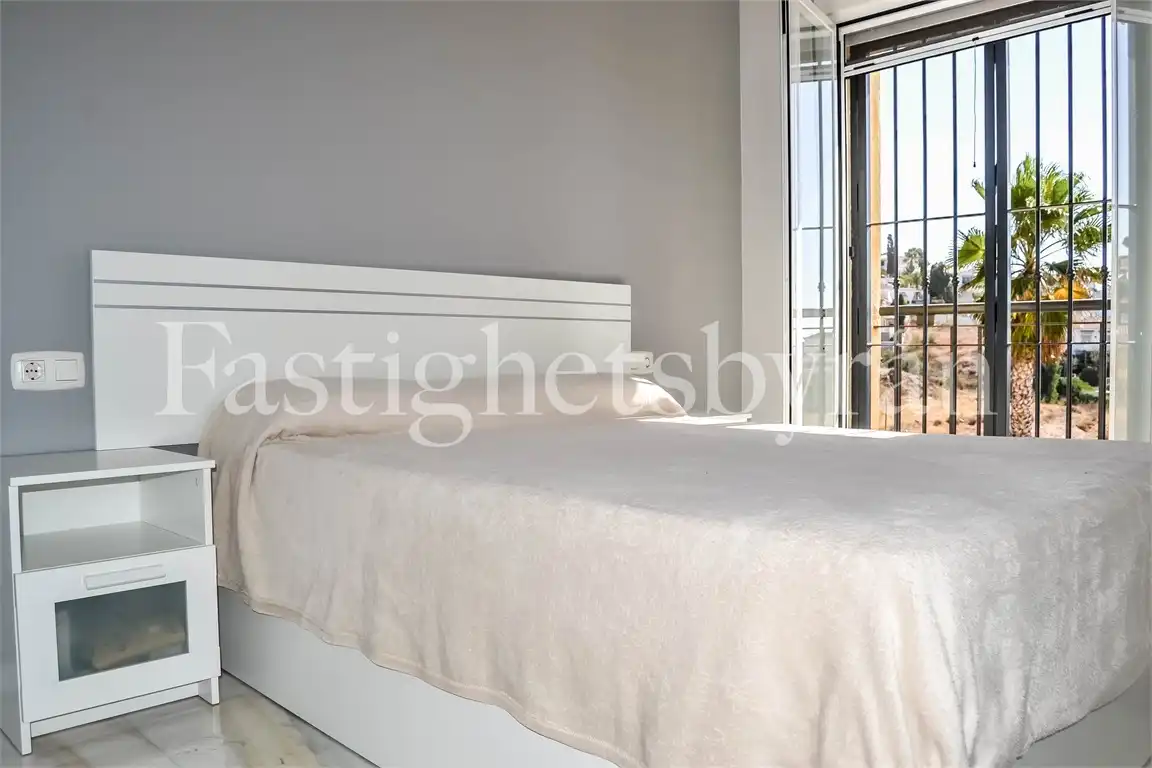 Maisonette zum Verkauf in Avenida Palmeras de Baviera, Caleta de Vélez